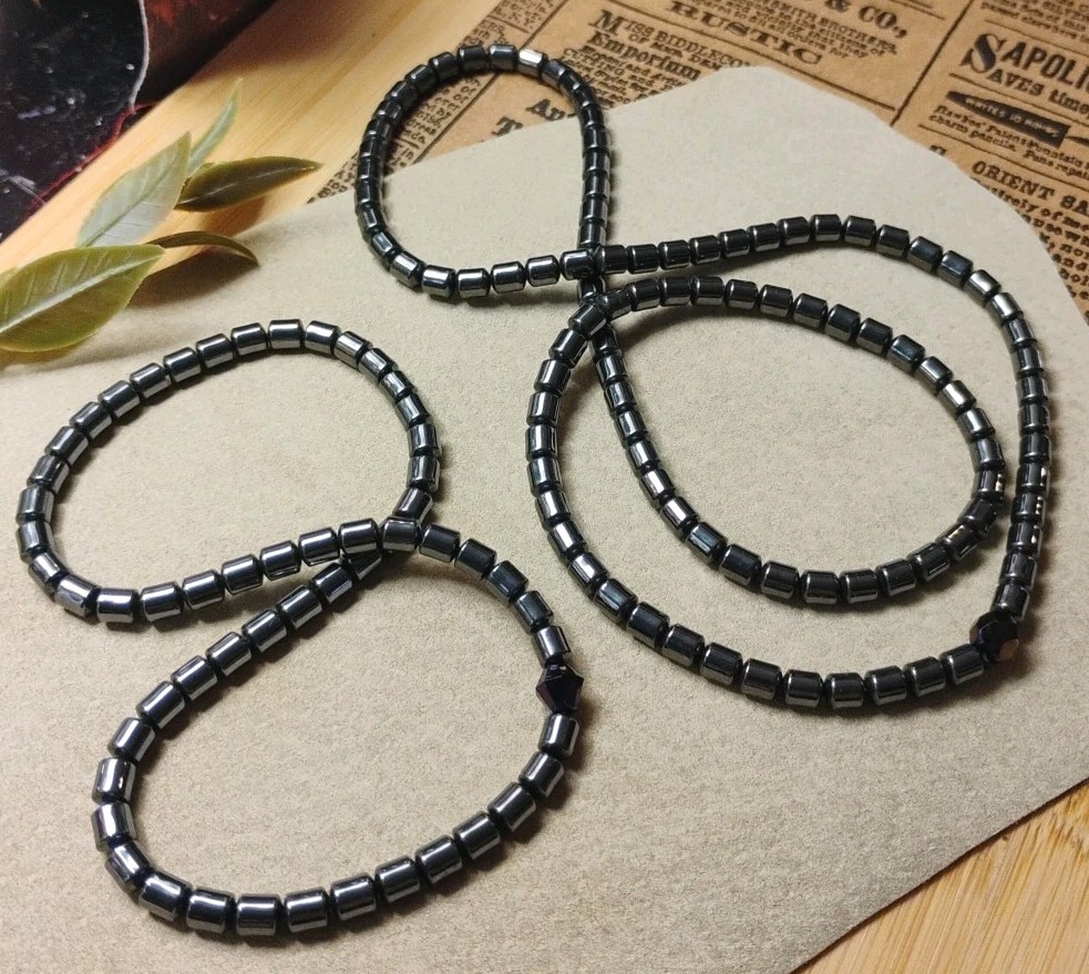 Vtg “Sleek” Hematite Stretch Beaded Necklace and Anklet Set, Accent Beads!