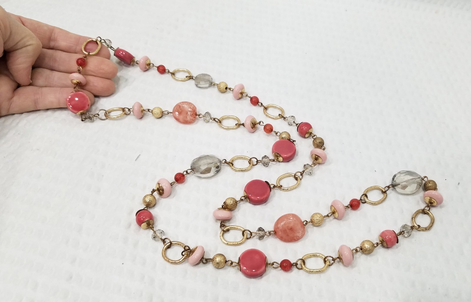 Vintage Boho Pink Peach & Rose Smoky Crystal Gold Tone Rosary Style 40″ Necklace