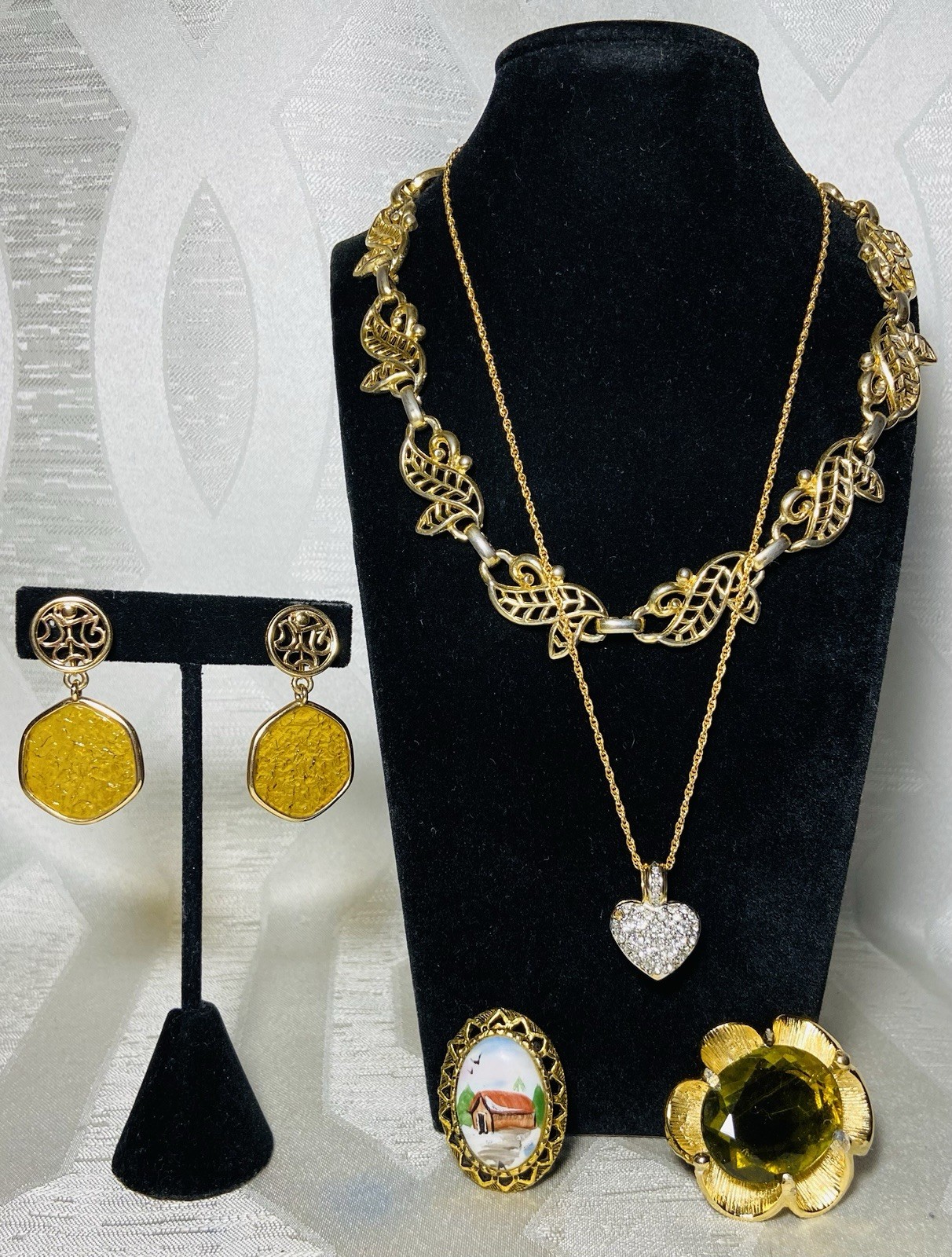 Vintage Jewelry Lot Sarah Cov Clip Earrings Japan Brooch GF Chain Faux Locket