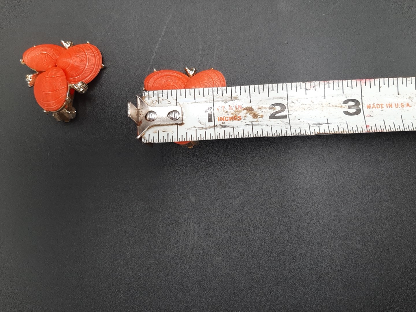 Vtg 60s Coral Acrylic Sea Shell Necklace And Clip-On Earrings Set 16″ Rare Find