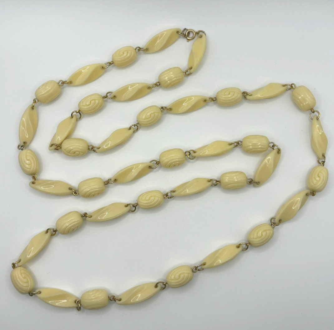 Vintage Ivory Cream Molded And Carved Bead Gold Tone Link Long Necklace 47 Inch