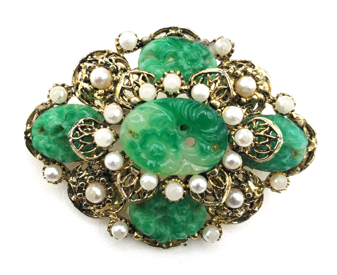 Vintage Carved Green Glass Cabochon Filigree Brooch Faux Pearl Pin