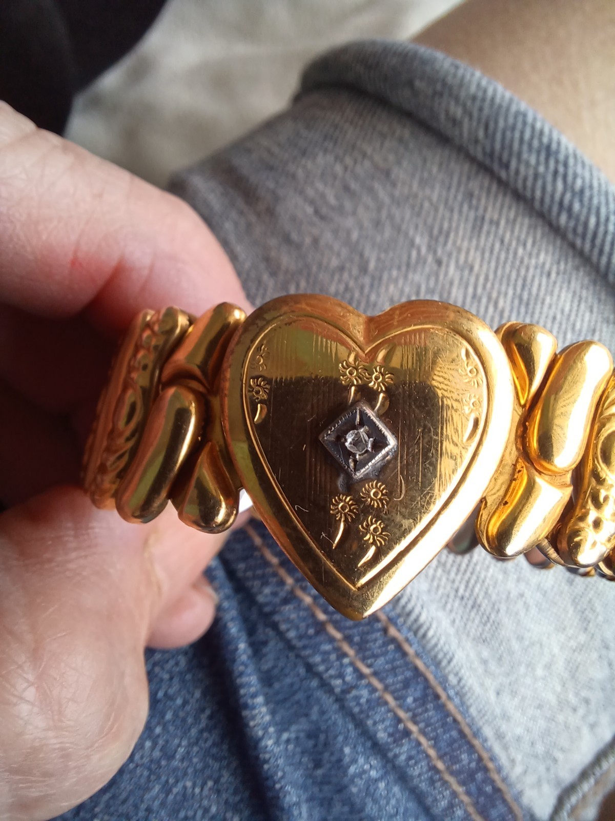 CHILD SIZE VINTAGE SWEETHEART 1/20 12K GOLD FILLED HEART EXPANSION BRACELET
