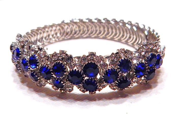 Retro Vintage Rhinestone Bypass Wrap Flex Coil Cuff Bracelet MONET NWOT S44