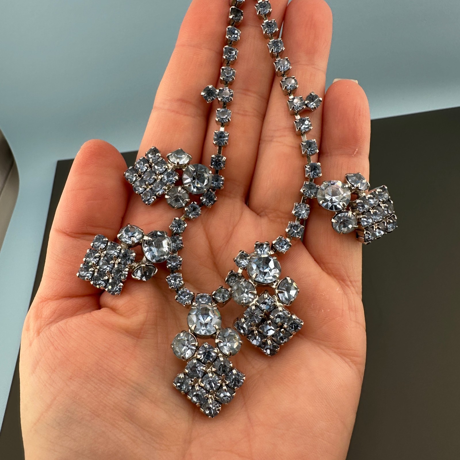 Vintage Blue Rhinestone Collar Necklace Prong Set Cup Chain Cluster Drops 14″