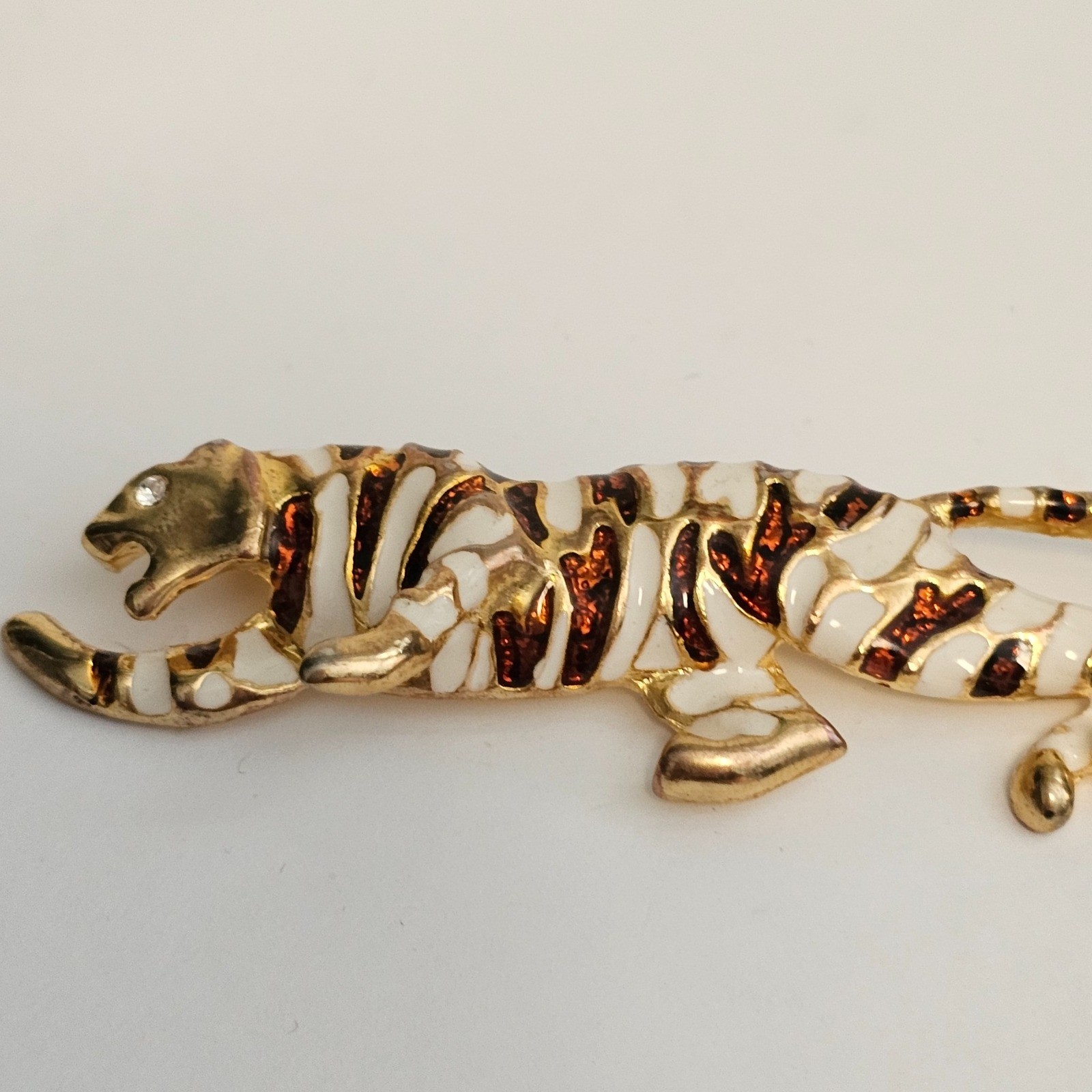 Vintage Gold Tone Enameled Panther White Brown Shimmer Brooch Pin