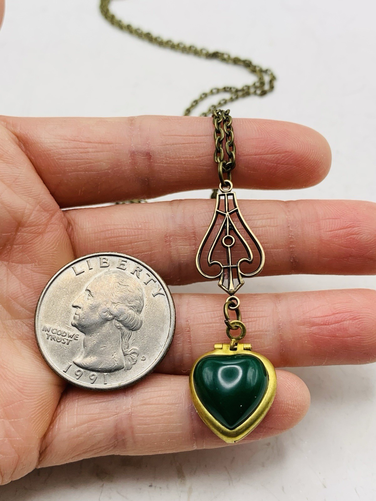 Vintage Style Dark Green Cabochon Gemstone Heart Photo Locket Lavalier Necklace