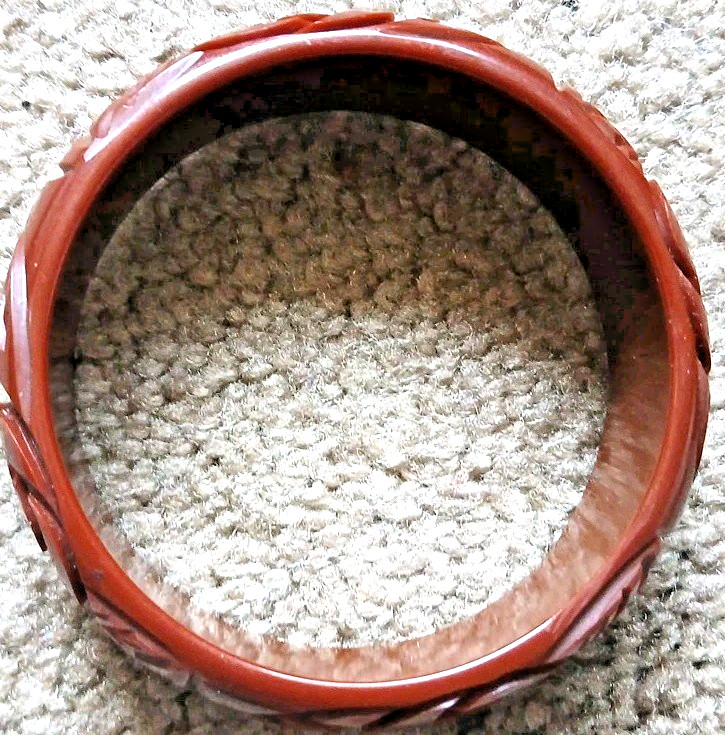 Vtg 1940’s Bakelite Bangle Bracelet Deeply Carved Brown Flower Leaves Tested