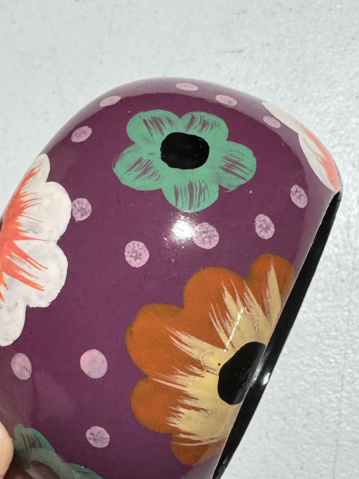 VINTAGE PAINTED PURPLE GREEN WHITE FLOWER WIDE CHUNKY BANGLE BRACELET