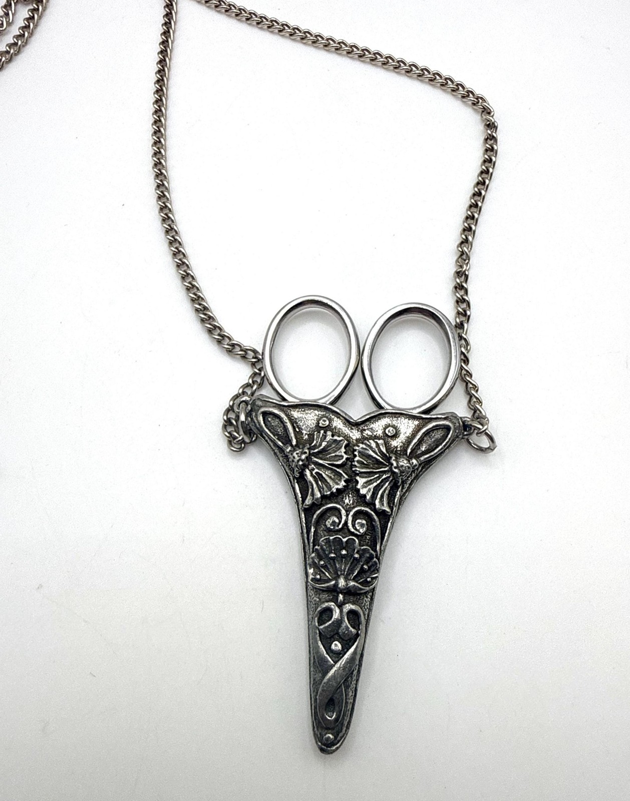 Vintage pewter floral made in England embroidery sewing scissor holder necklace
