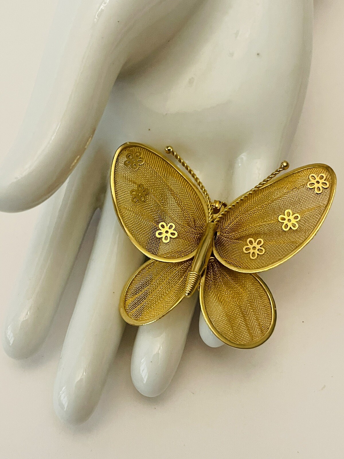 Vintage Goldtone Butterfly Flowers Mesh Figural Pendant Brooch Pin