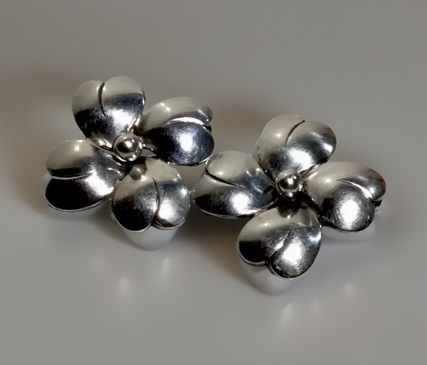 NE FROM MidCentury Denmark 925 Sterling Repoussé 4 Petal Flower 2 Brooches 8.5g