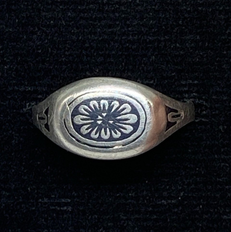Rare vintage “Kubachi ” ring made of USSR silver. 875: Size 6 . Weight 1.39 g
