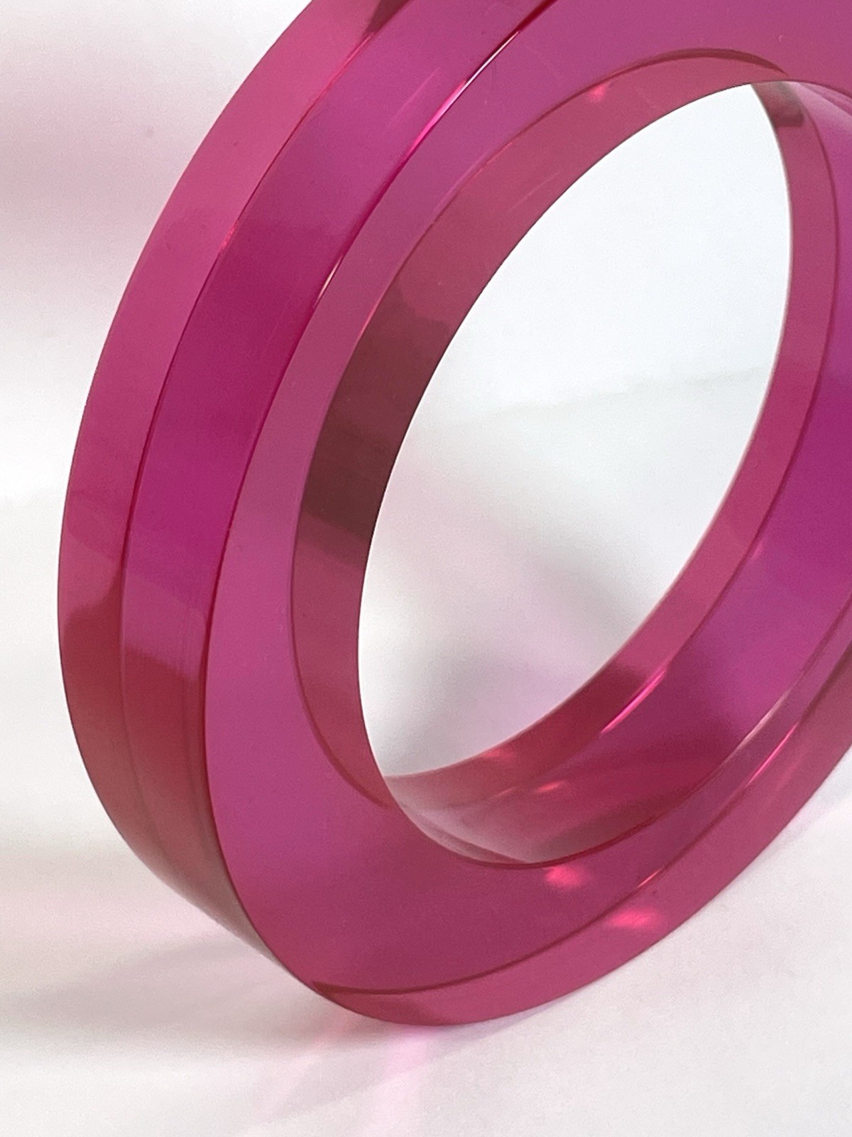 Lucite Bangle Bracelet Acrylic Hot Pink Chunky Round Fuchsia Estee Lauder Vtg 8”