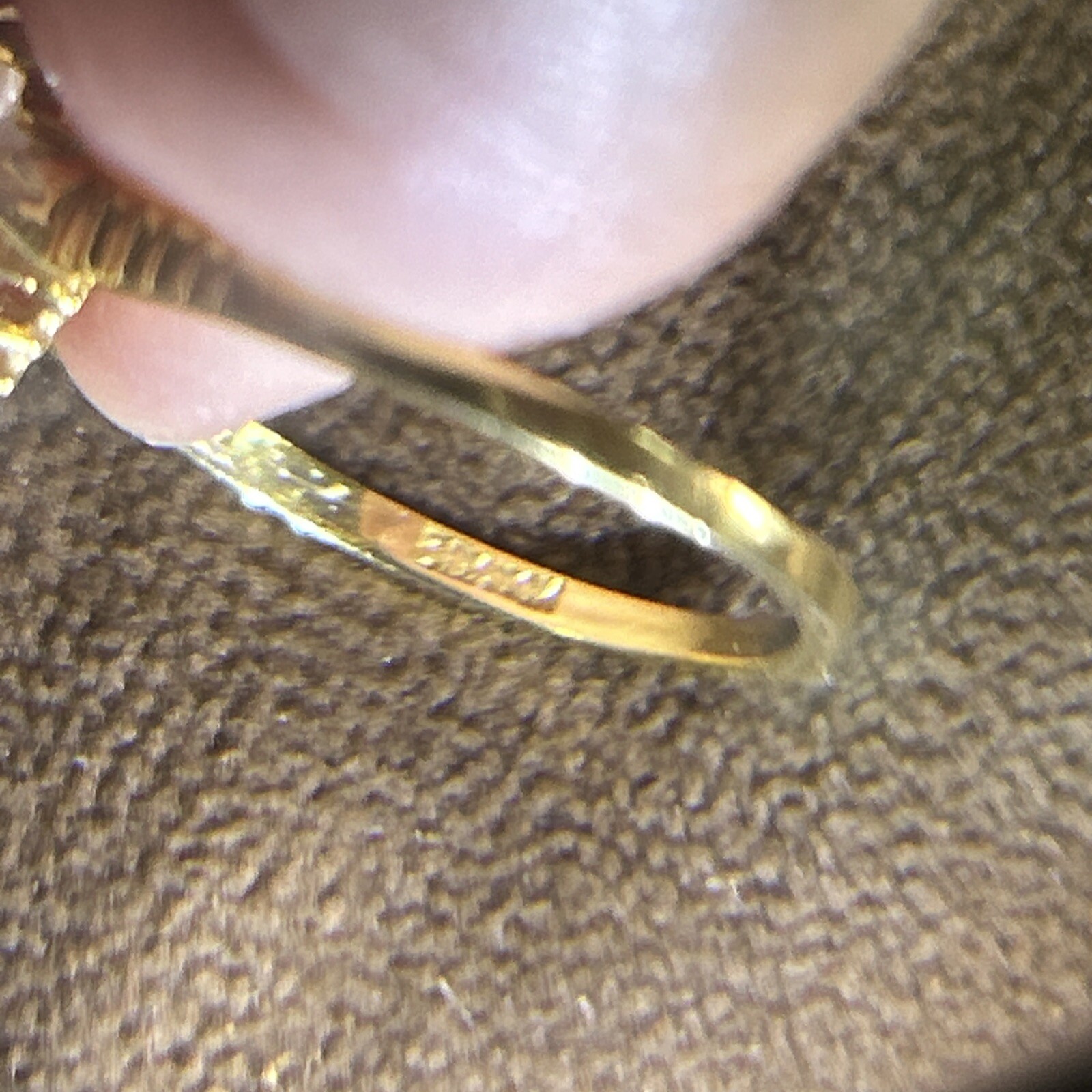 Vintage Signed BDA 10k SOLID Gold Ribbed Sides Ring Paste Clear Stone Size 5.75