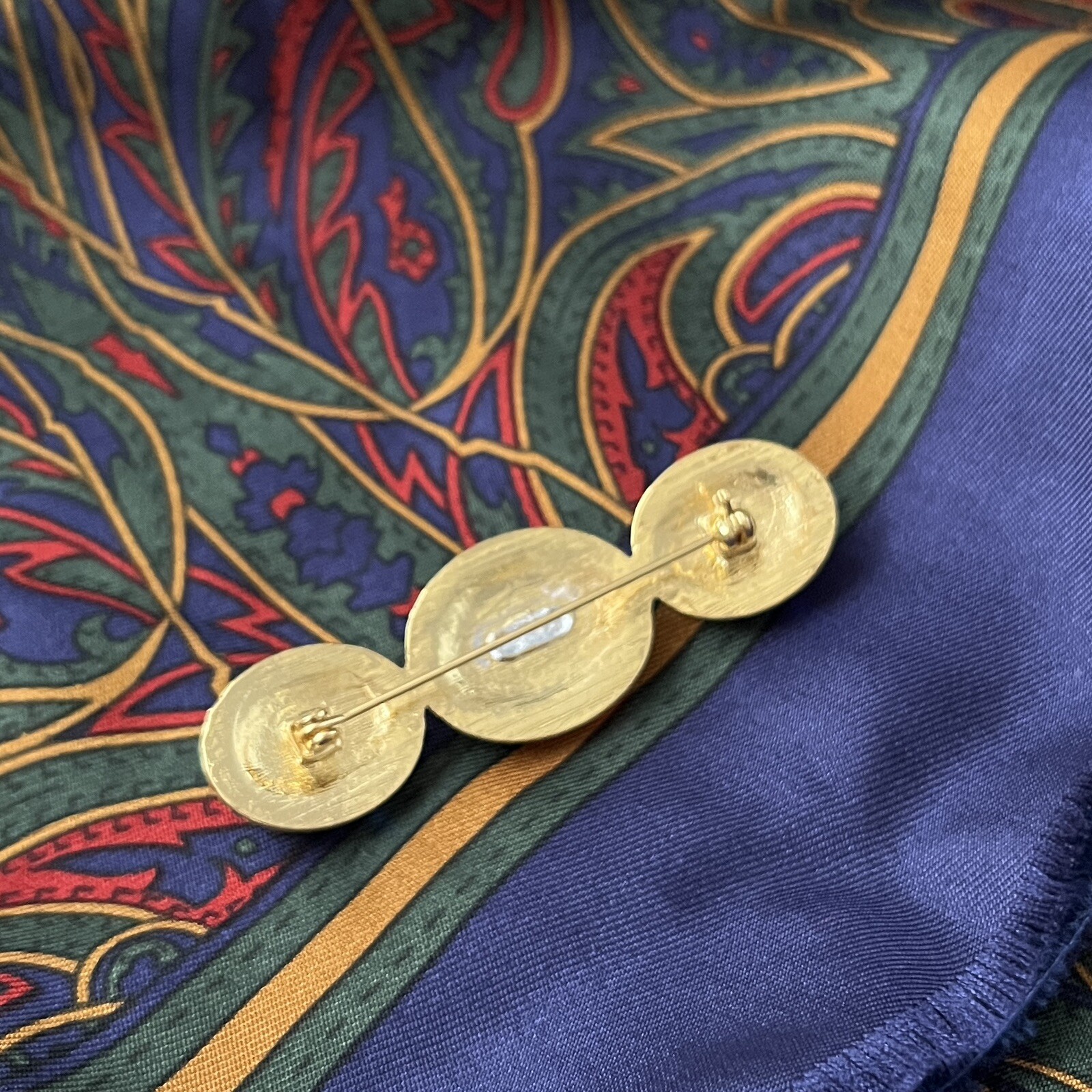 Gripoix Style Glass Cabochon Brooch Bar Pin Gold Tone Red Blue Scarf Pin