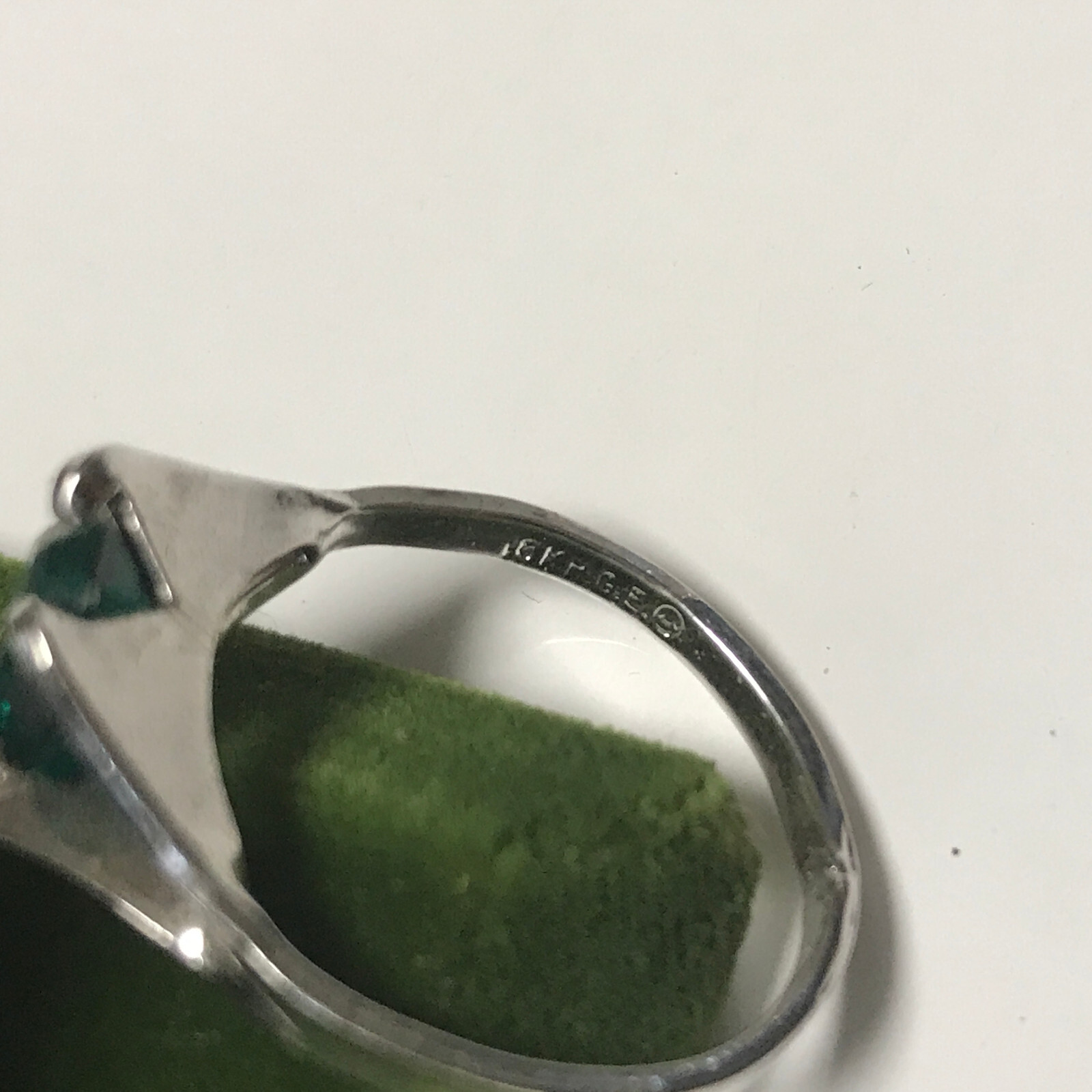 Vintage Simulated Emerald Stamped 18k HGE Ring Size 3 May Birth Stone Green