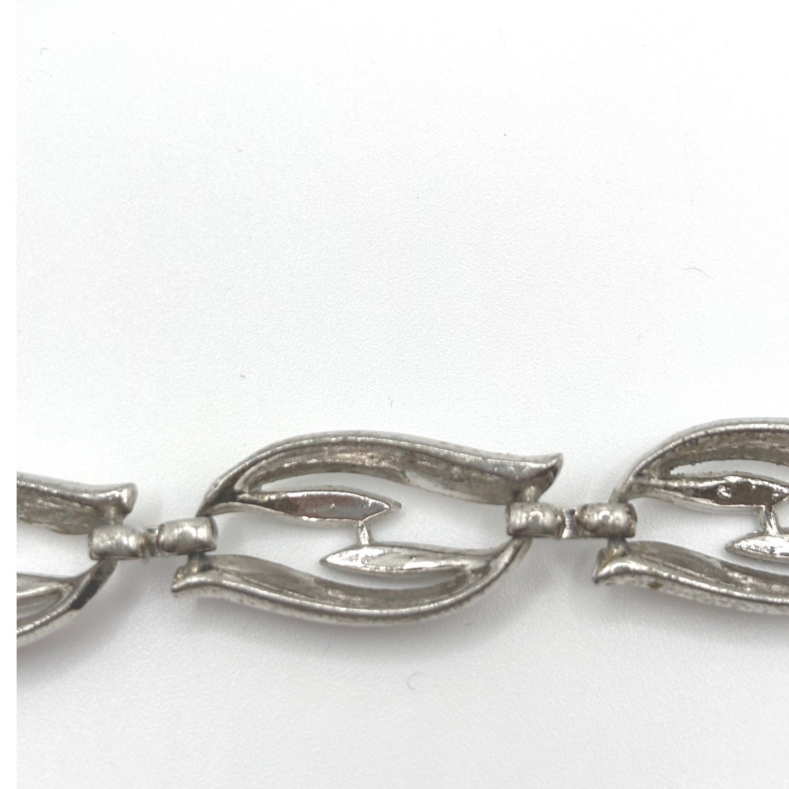 Vintage Silver Tone Leaf Link Choker Necklace MCM Adjustable J-Hook 15-17 Inch