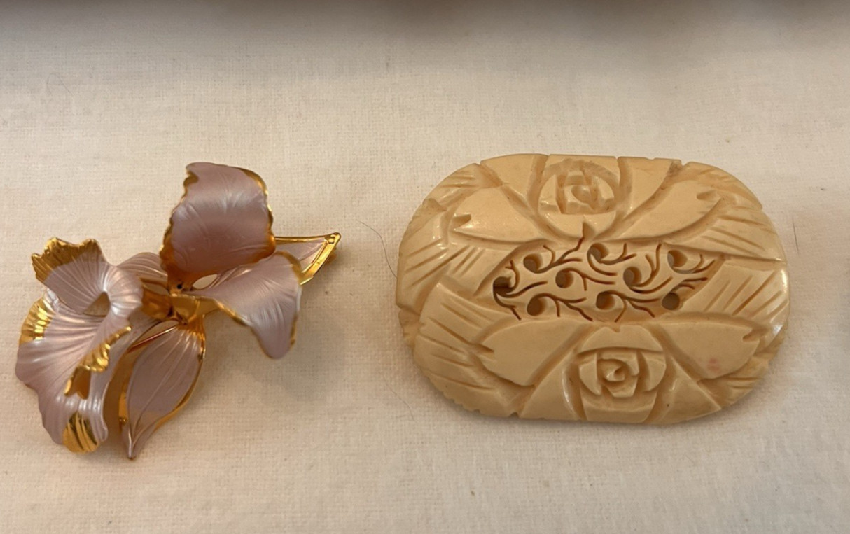 Vintage Lot Brooches/Pins, Earrings Florenza-Trifari-Coro-SaraCov