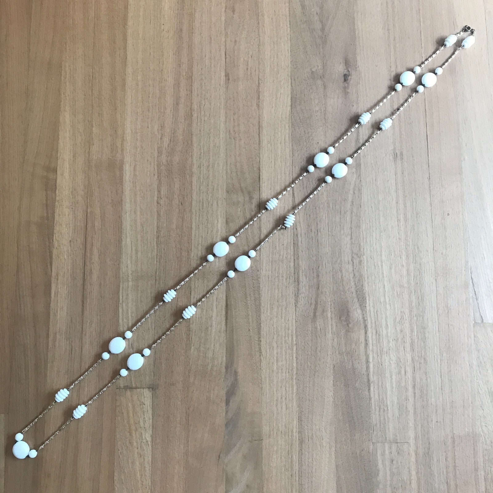 Vintage Gold Necklace White Beads – Retro 60s 70s 80s – 54 Inches Long