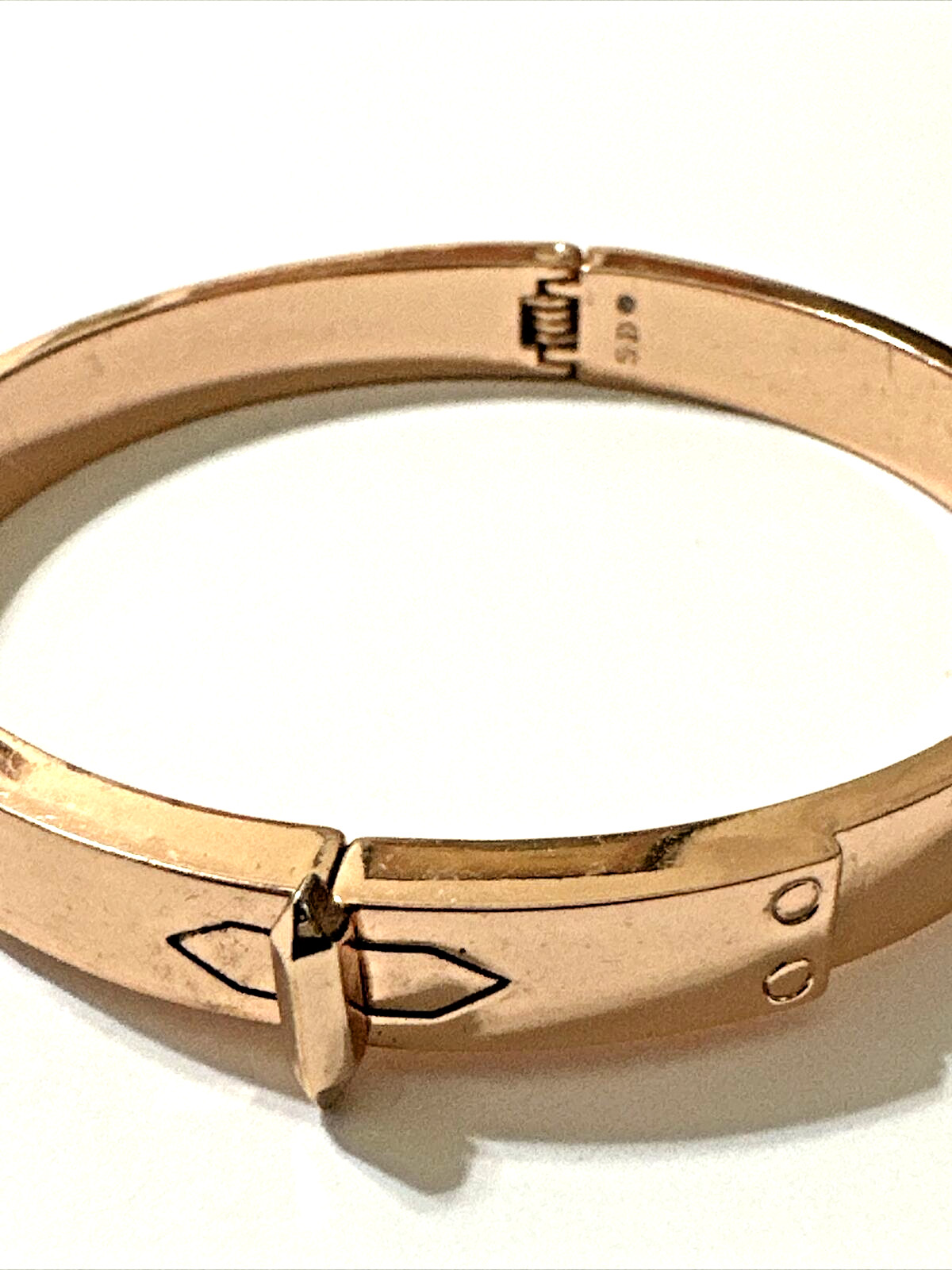 Stella & Dot YOU DO YOU Bangle Bracelet Gold Tone Inspirational Hinged 7″ Signed