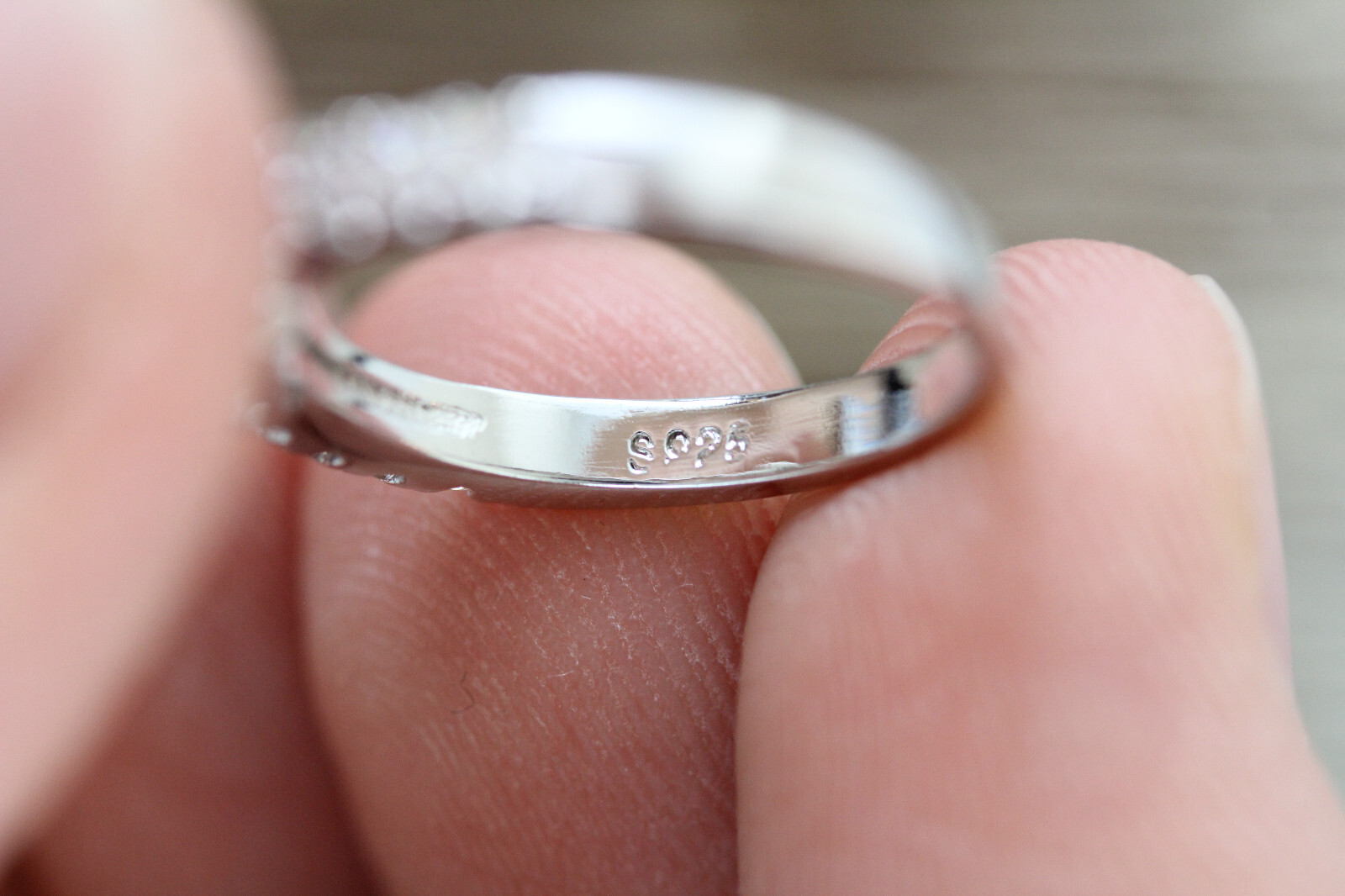VINTAGE WEDDING BRILLIANT CZ STERLING SILVER 925 RIGHT HAND RING SZ 7 LUXURY