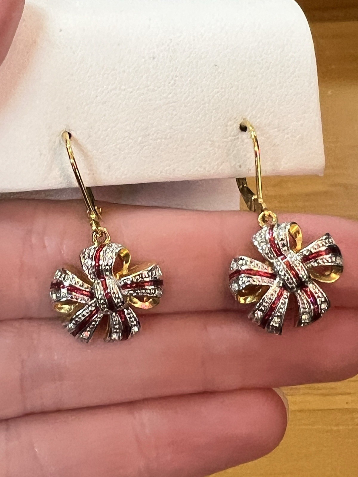 Lot Joan Rivers Pendant 3 Sets Earrings Gold Tone Silver Tone & Pendant