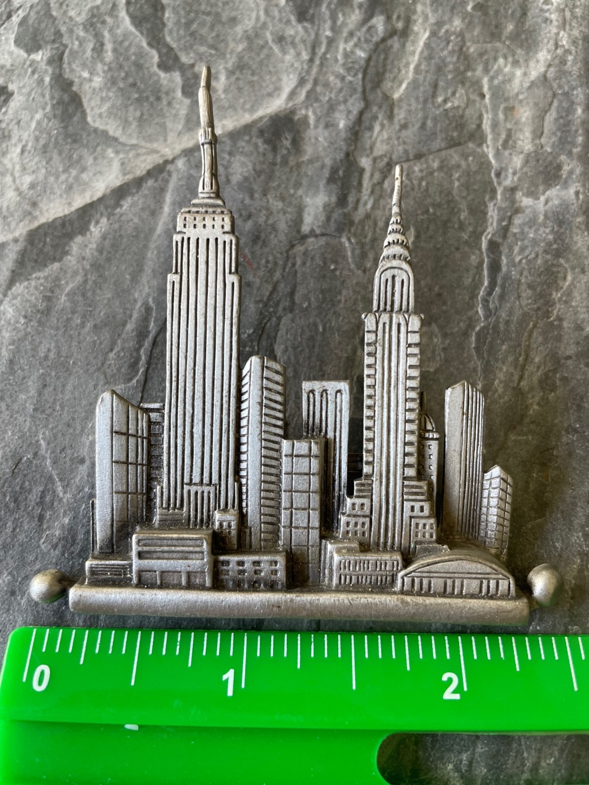Vintage 1988 JJ New York Skyline Buildings Pin Brooch Empire State Souvenir