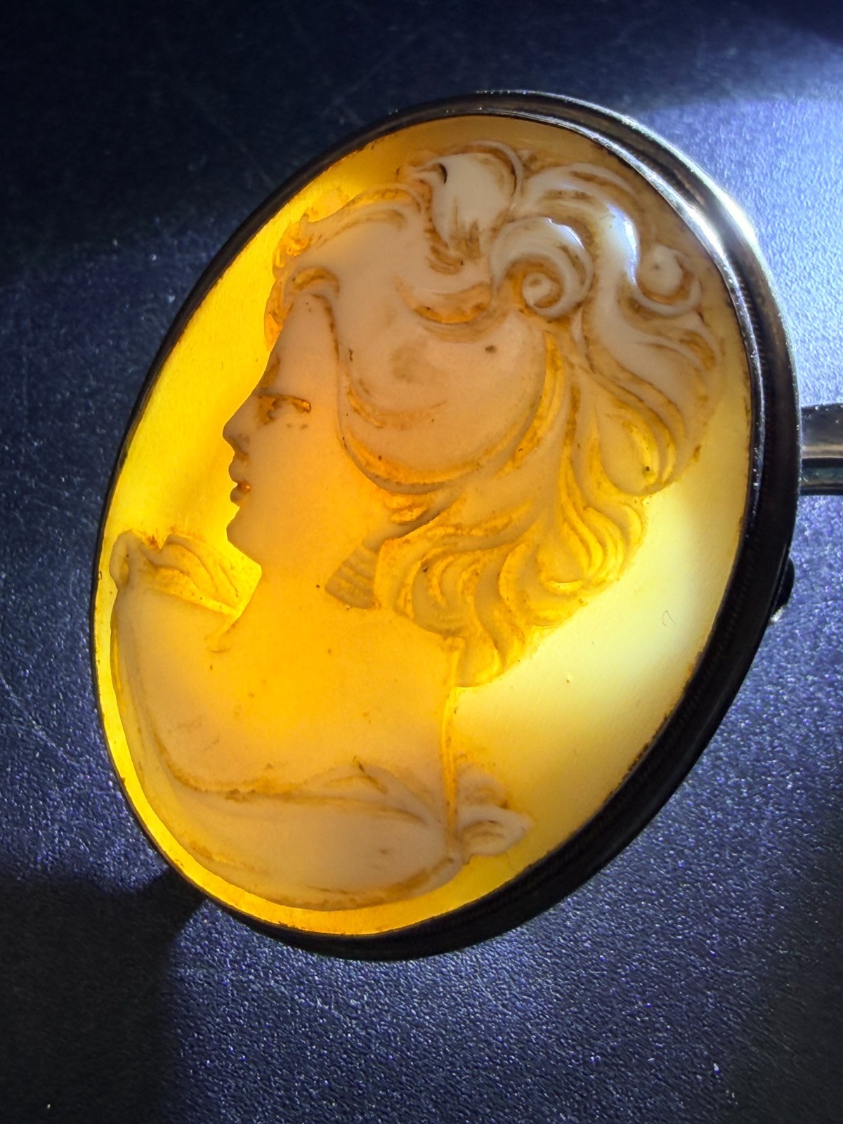 Vintage Shell Cameo Pendant Brooch – 800 Silver