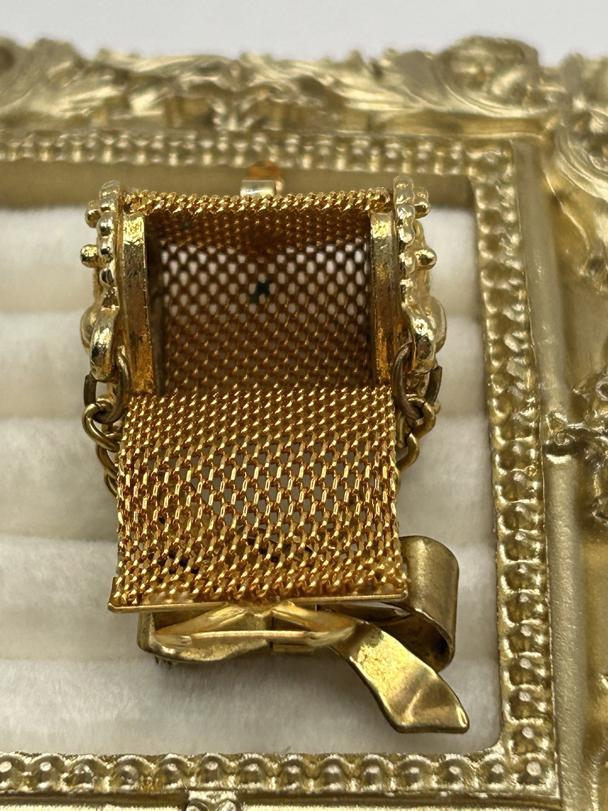 Vintage Gold Mesh Mini Coin Purse Brooch Bow Blue Charm Cottagecore Romantic Fun