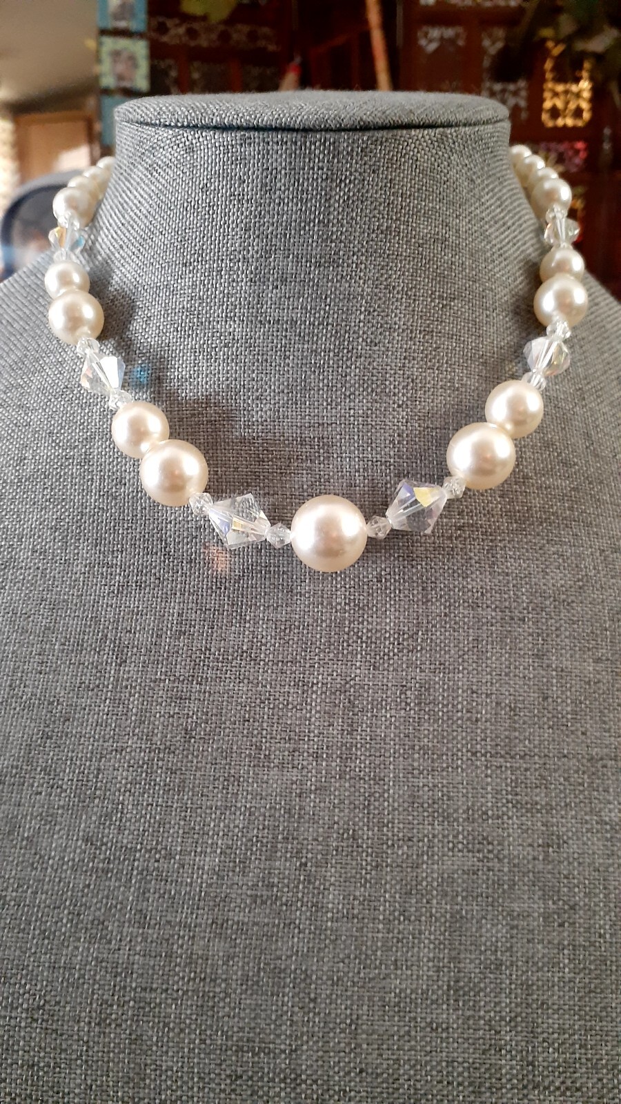 Vintage Lucite Bead & Aurora borealis Necklace. 17.5 in adjustable length