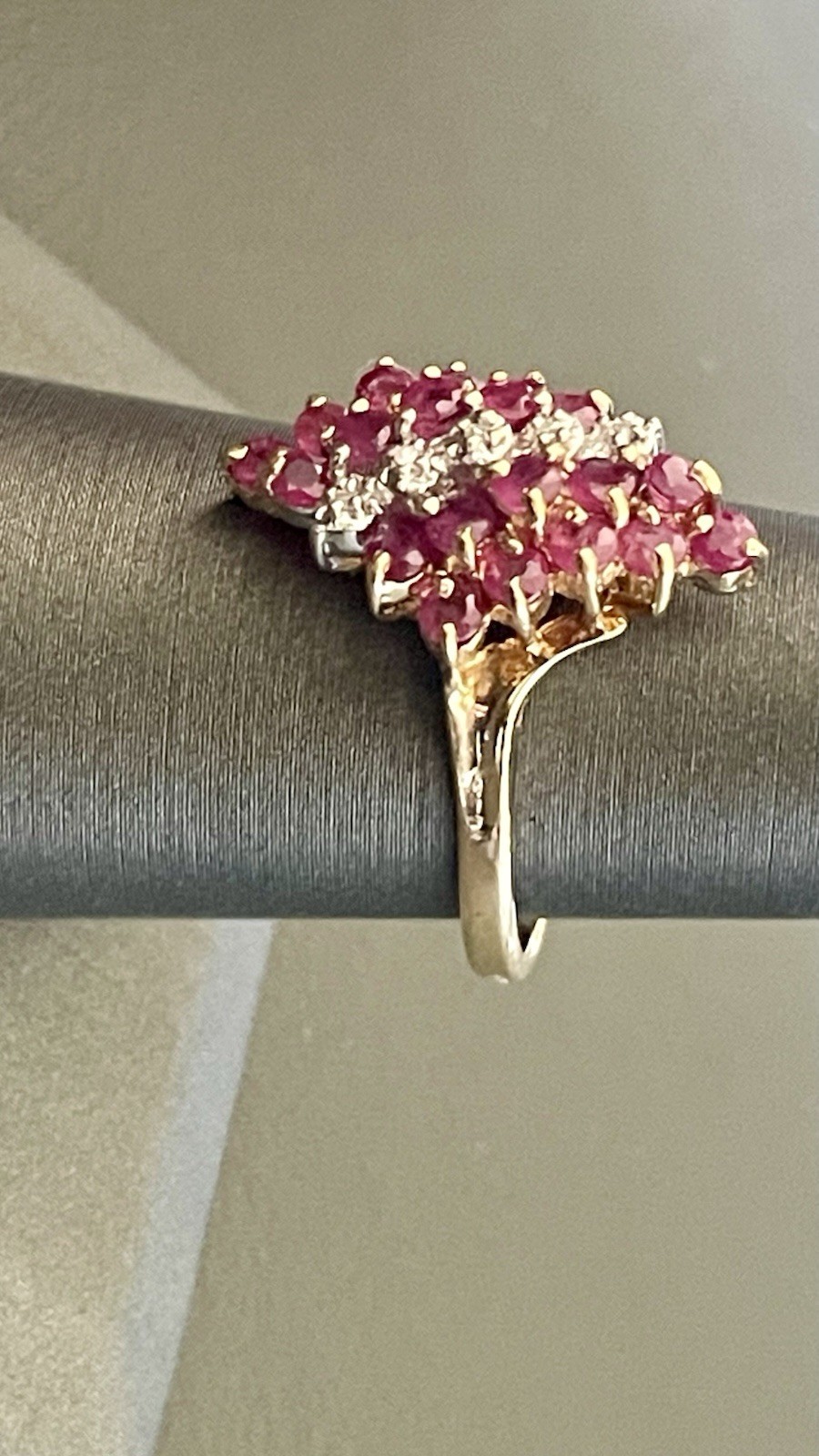 10KT Y/W Gold 0.025CTW Diamond & 1.00CTW Rubellite Ring. S8.25 (BU156)