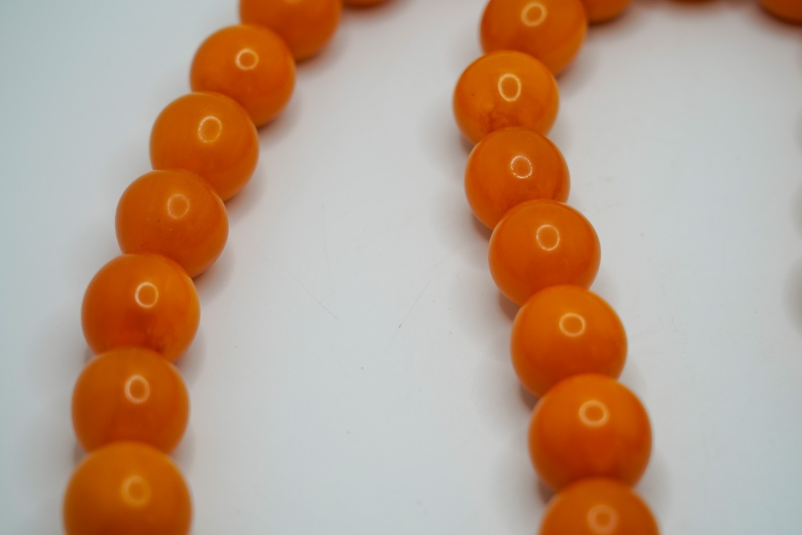Vintage Long Egg Yolk Butterscotch Amber 45 Bead Necklace 39″ x 20mm 253g