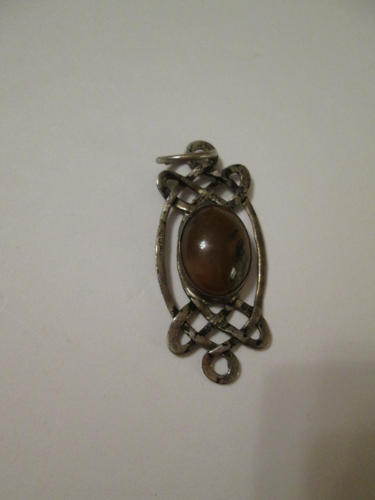 VINTAGE 1-1/2″ GREAT FALLS METAL WORKS STERLING SILVER 925 AGATE SCROLL Pendant