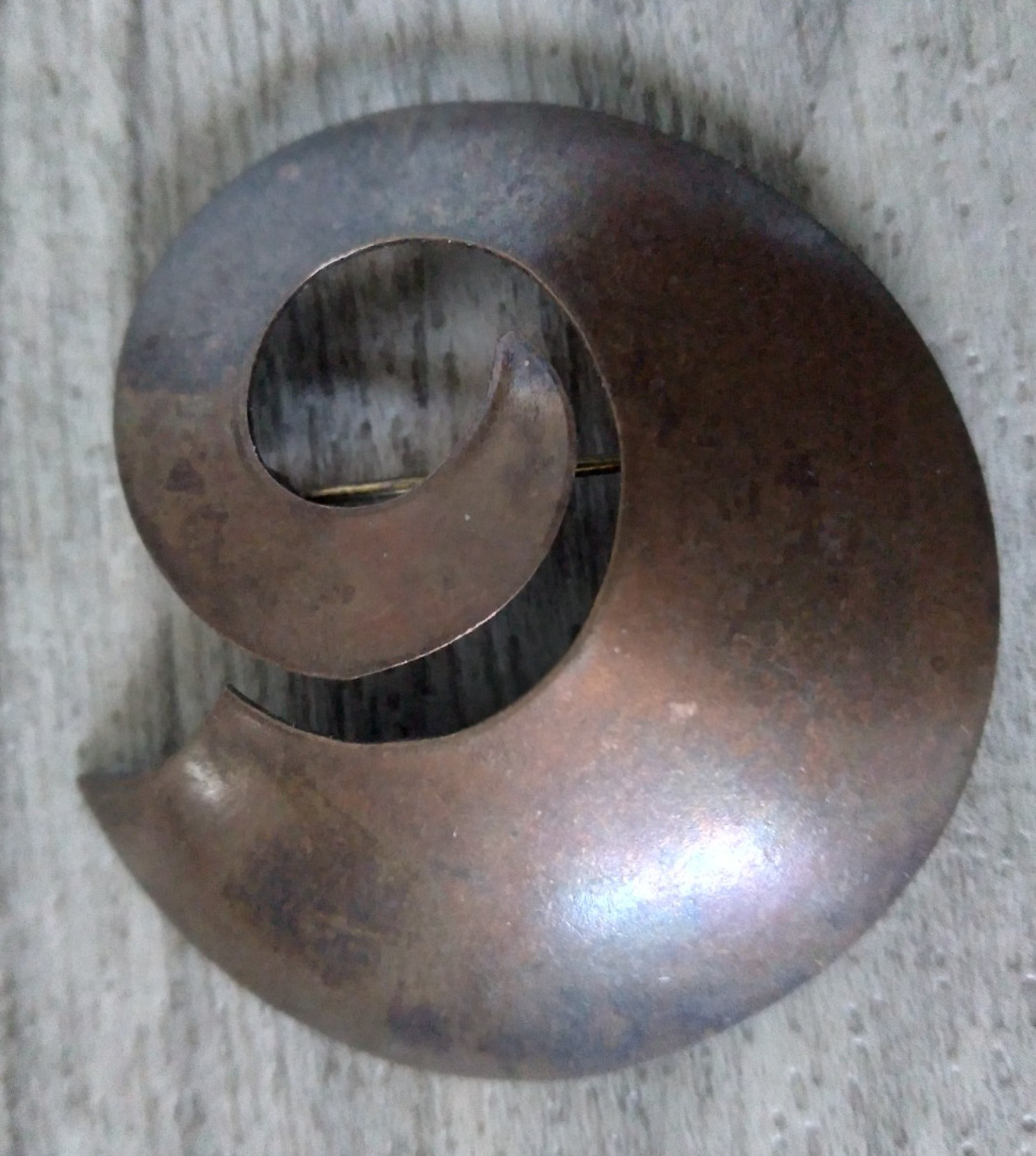 Metal Swirl Brass Brooch Vintage 2in