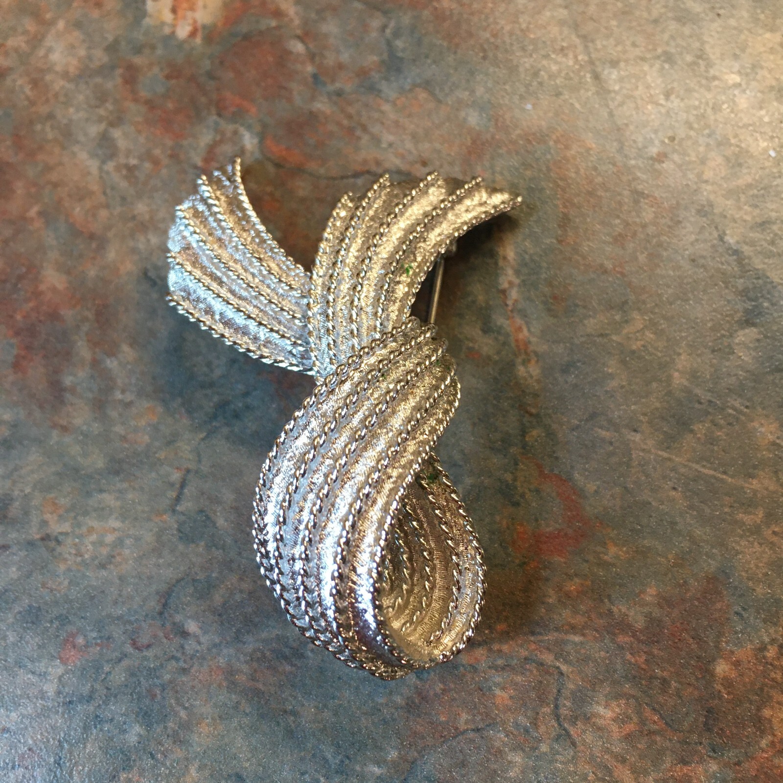 Vintage Monet Signed Twisted Swirl Ribbon Pin Brooch