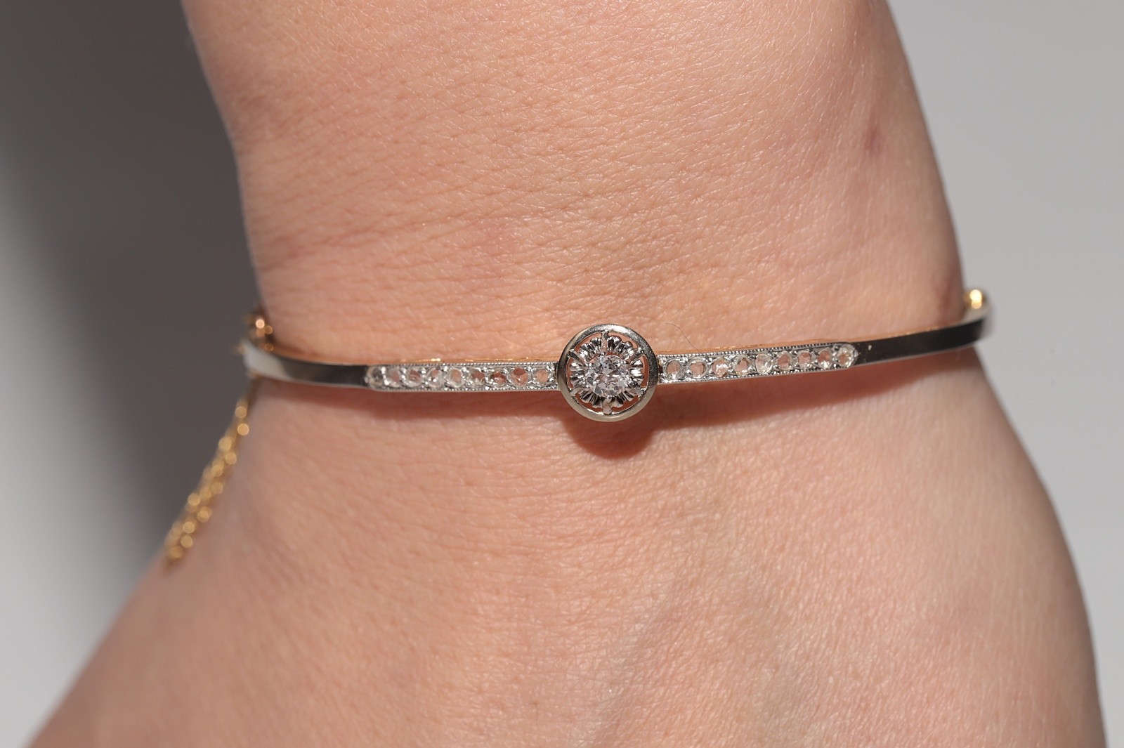 Antique Circa 1920s Art Deco 18k Gold Natural Diamond Decorated Bangle Bracelet