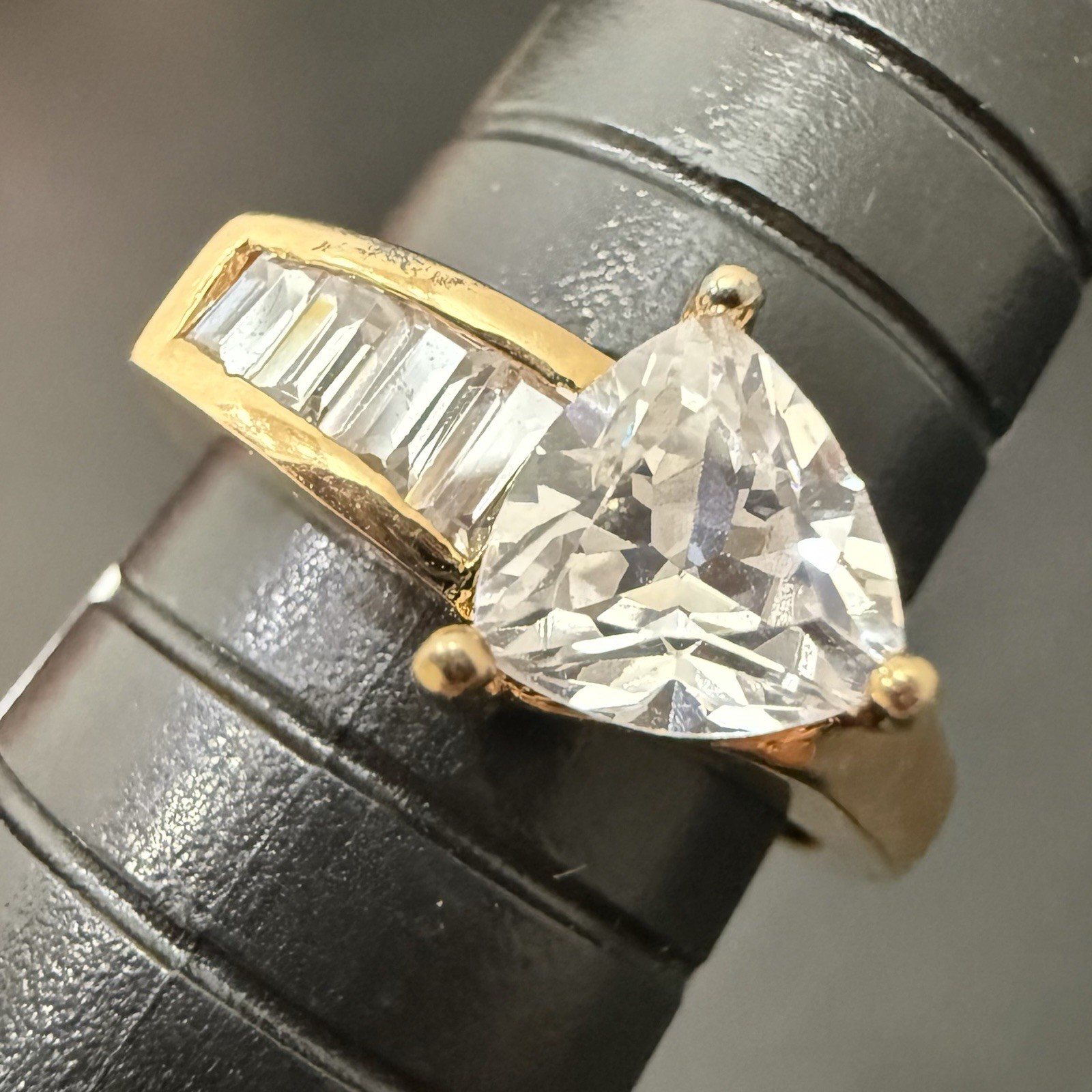 Vintage 925 Gold Over Sterling Silver Trillion Cut CZ Solitaire Women’s Ring 8