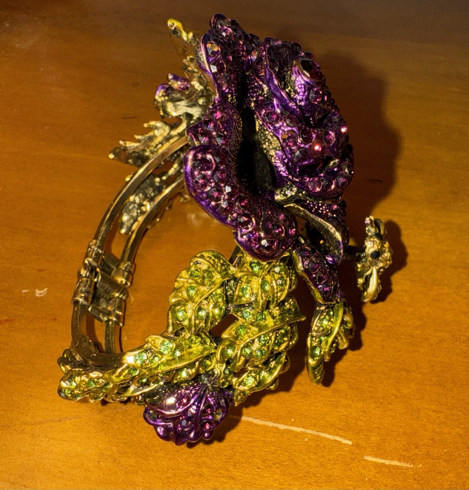 VTG OPC CRYSTAL RHINESTONE PURPLE ROSE BRACELET WITH BUMBLE BEE! STUNNING!
