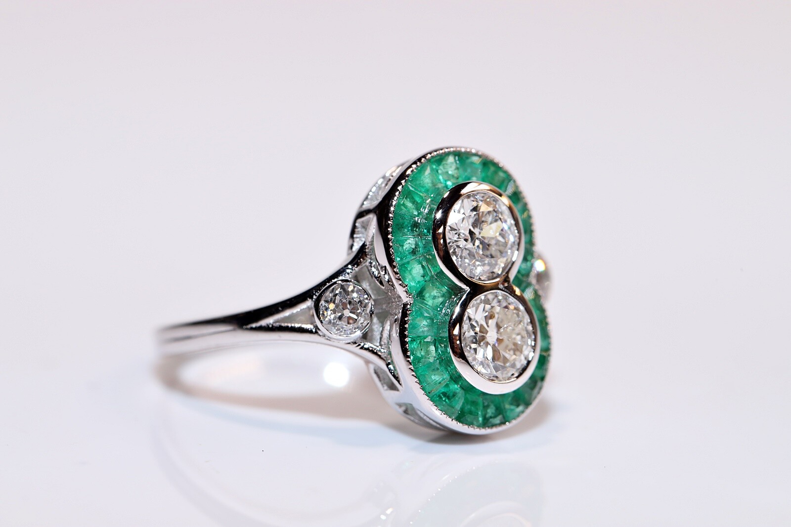 New Made 18k Gold Natural Old Cut Diamond And Caliber Cut Emerald Ring