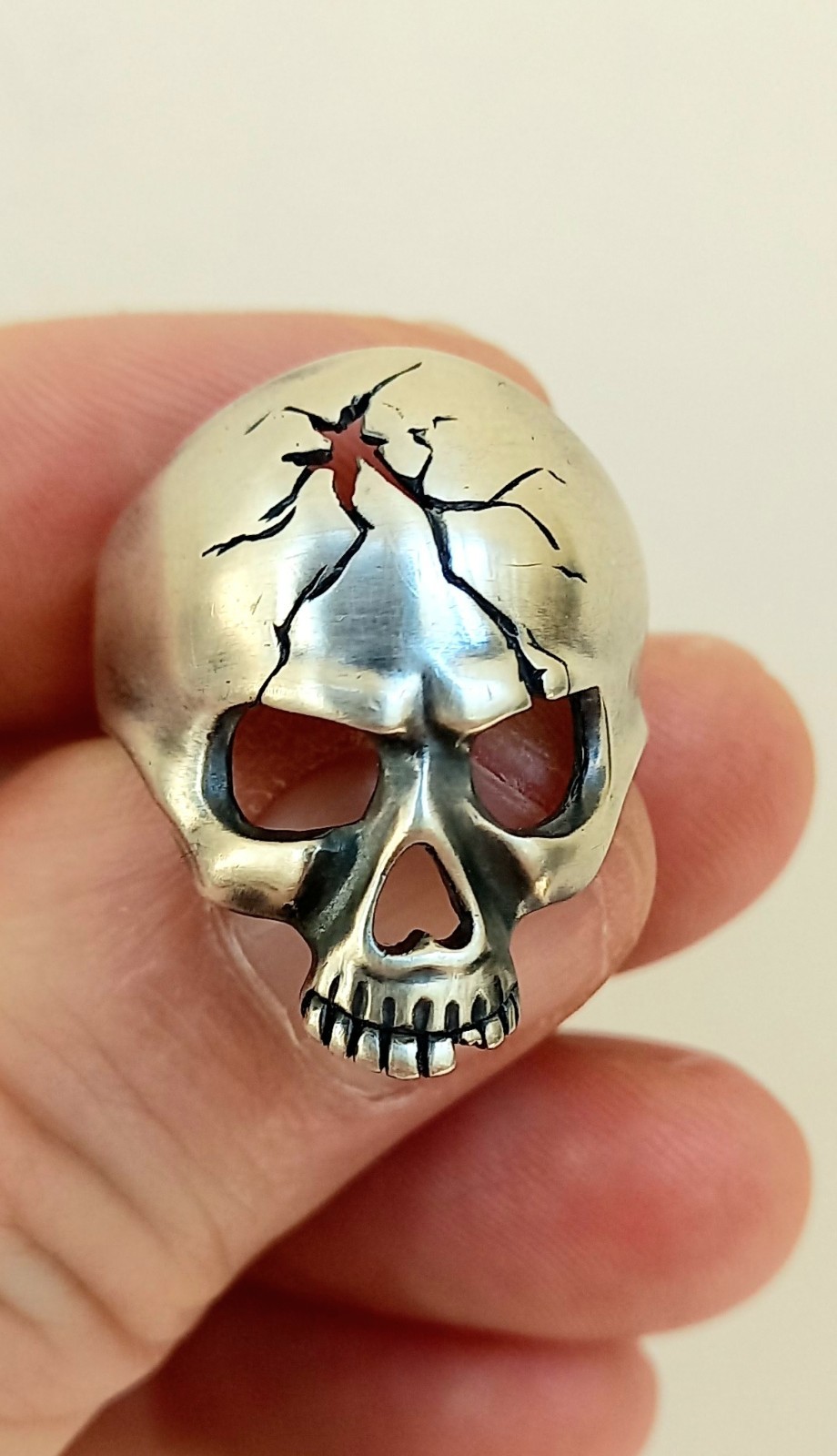 №98 Custom Handcrafted SILVER Ring Biker Scull Ring Size 9 ( 7.98 gr)