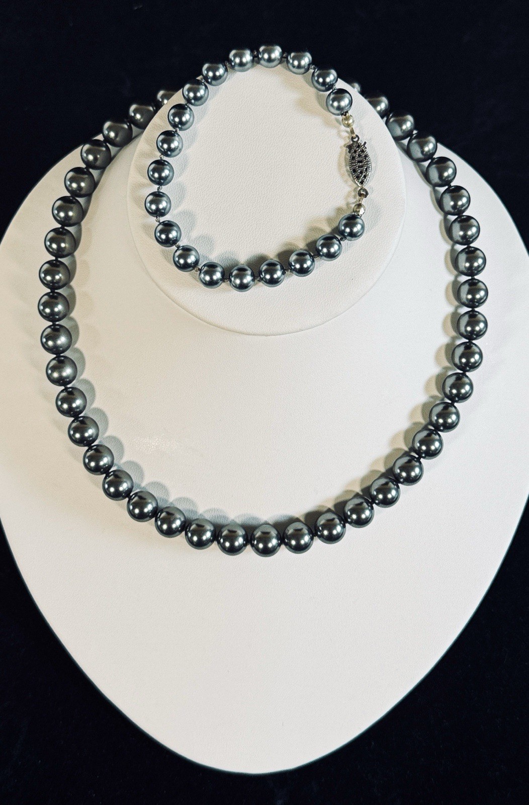Vintage Faux Dark Gray Pearl Necklace and Matching Bracelet Glass Both EUC