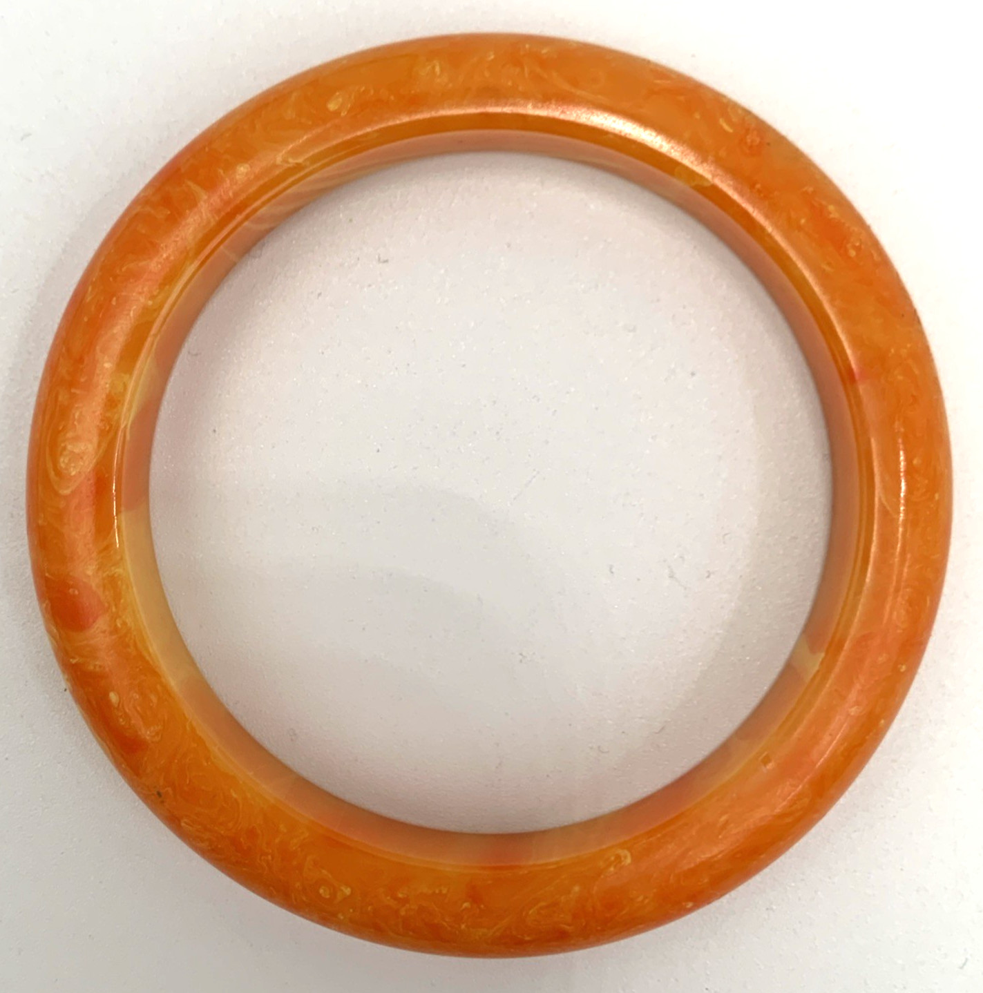Vintage 12 mm Wide BAKELITE Bangle Bracelet Orange Marbled 29.3g 8″ IC