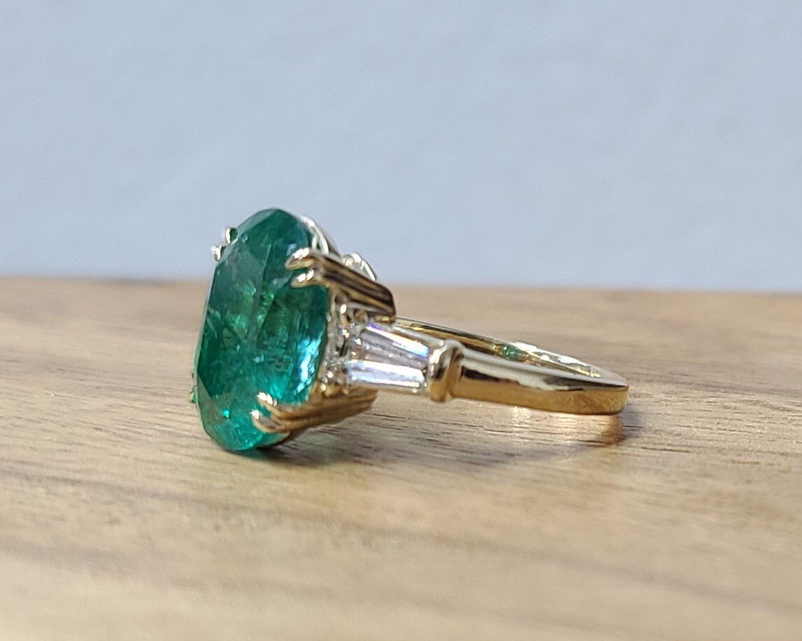 14K Yellow Gold Engagement Ring 5.11CT.Natural Green Emerald Oval Shape GIA Cert