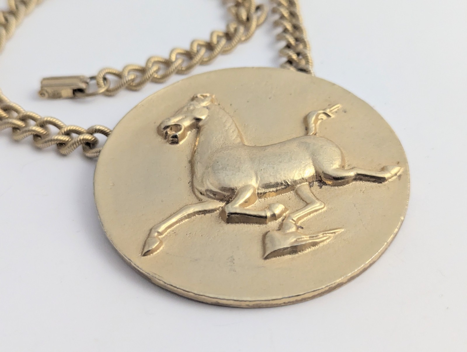 Vintage 1974 Alva Museum Replicas “Flying Horse of Kansu” Medallion Necklace