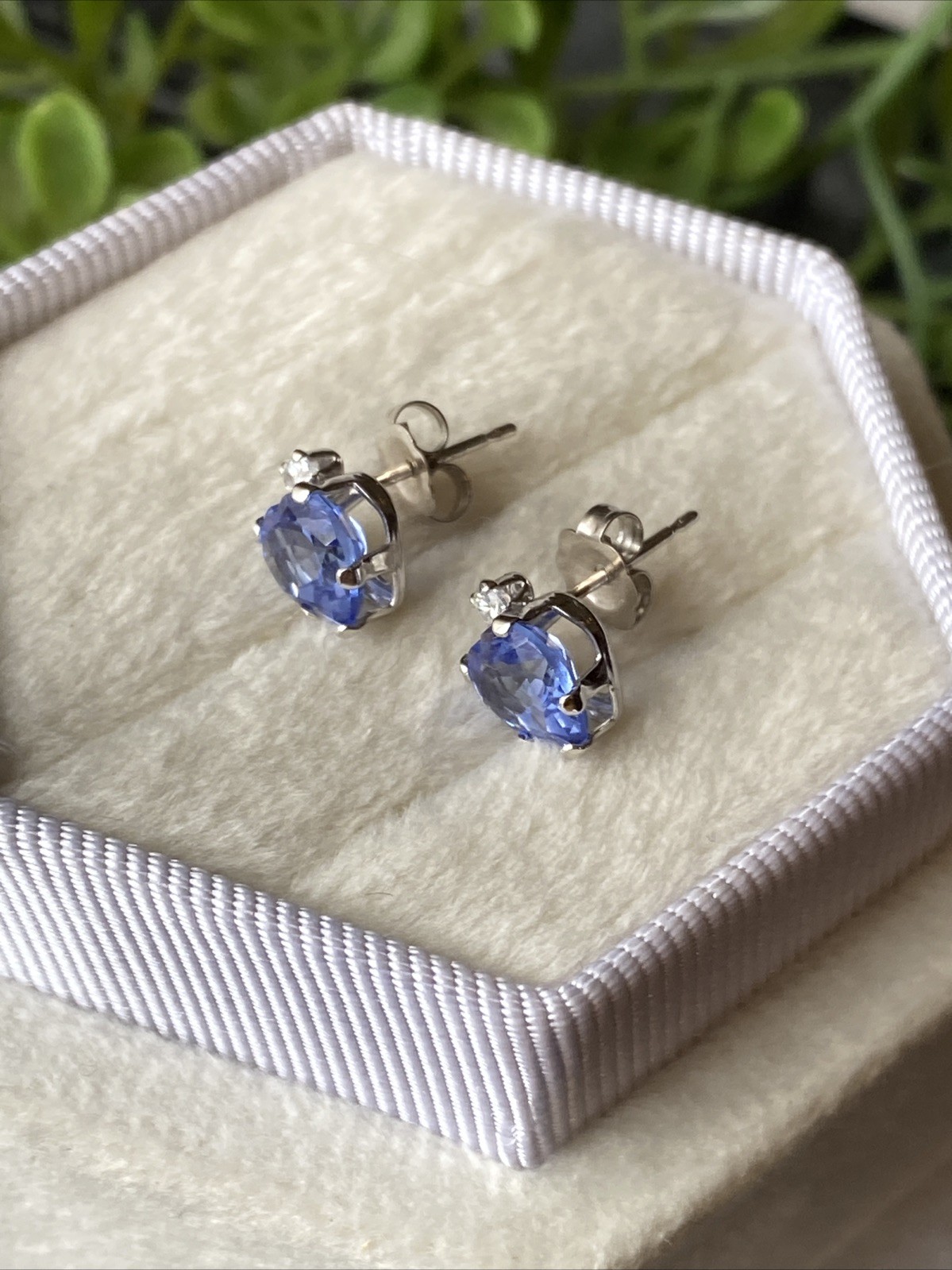 QVC Y2k Hearts 10k Stud Earrings White Gold Violet Blue Tanzanite 14k Backs