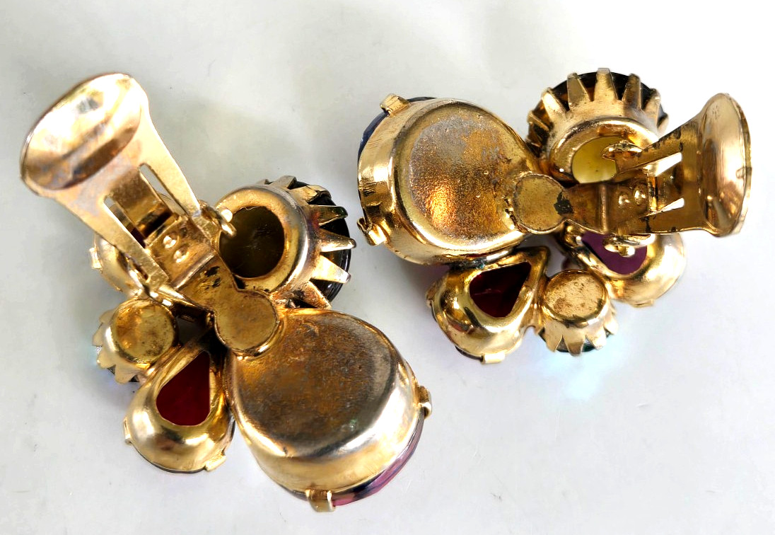 Vintage Multi Color Watermelon Iridescent Cluster Gold Tone Clip Earrings 1-1/16