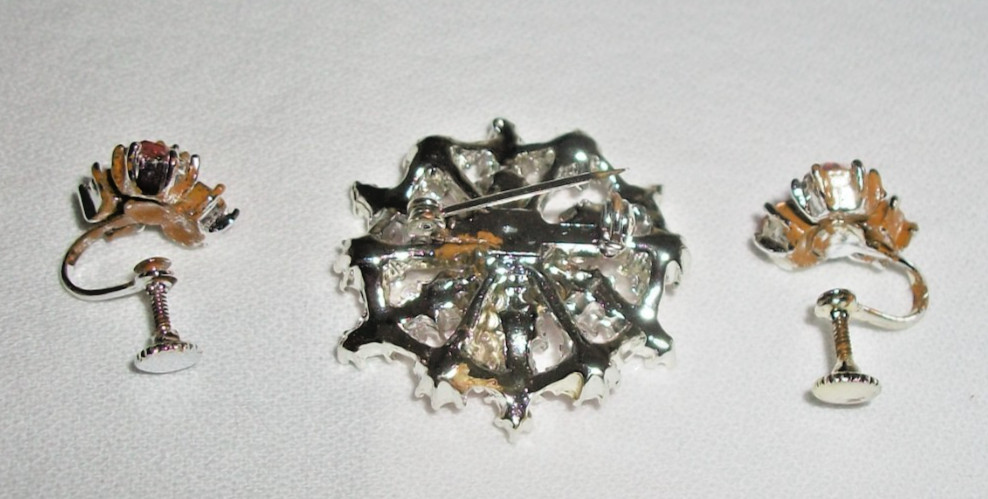 Vintage NOS 1950’s – Danielle Creations PINK RHINESTONE Brooch & Earring Set