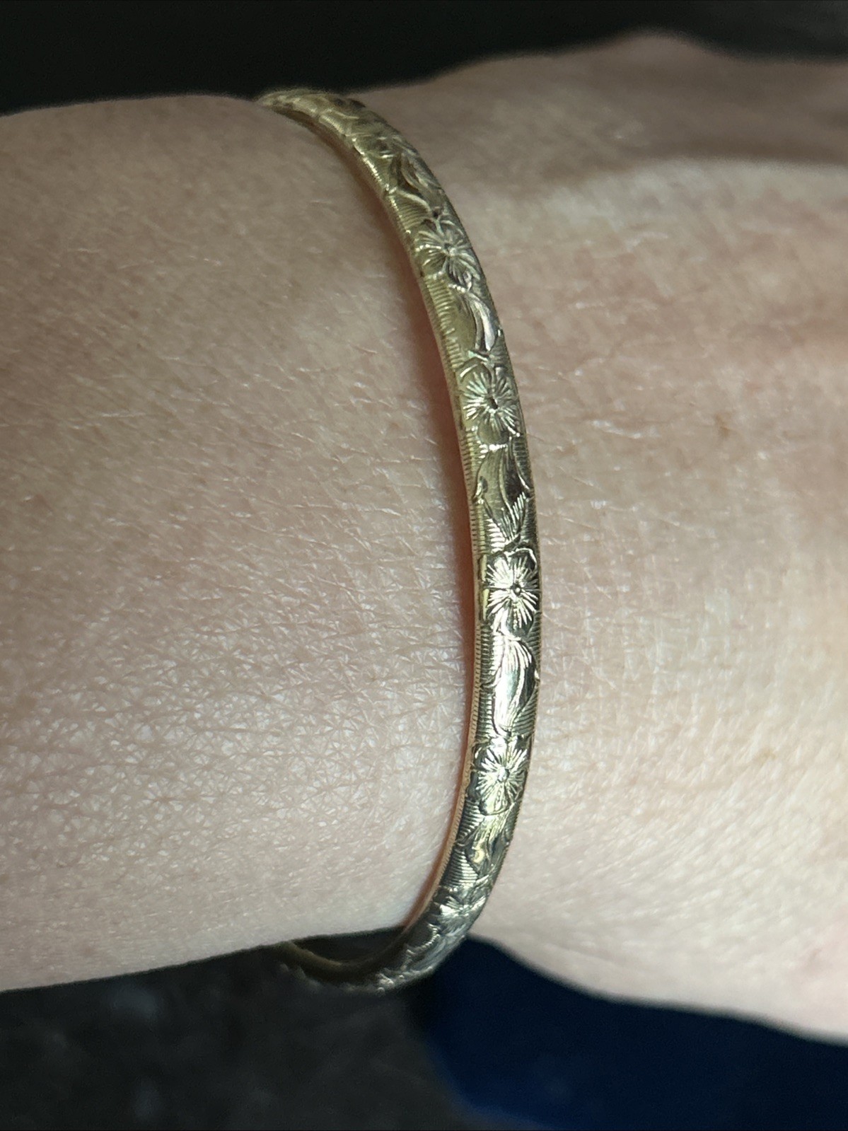 Vintage WINARD 12K Gold Filled Hinged Bangle floral Etched secure with Bar