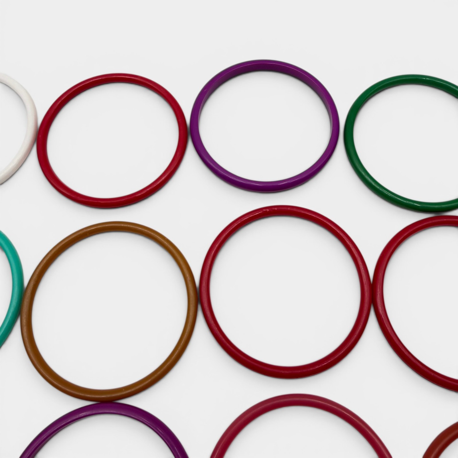 Vintage Lot of 12 Colorful Plastic Lucite Stackable Bangle Bracelets 3″
